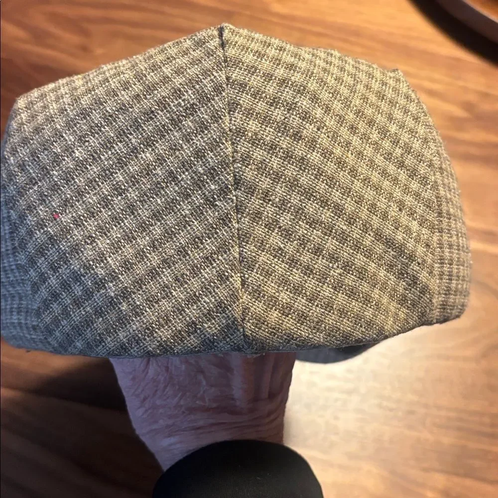 Scala Houndstooth Newsboy Cabbie Cap - Taupe and Cream - M